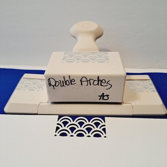 Martha Stewart Punch Around the Page Double Arches Border Punch - Picture 2 of 7